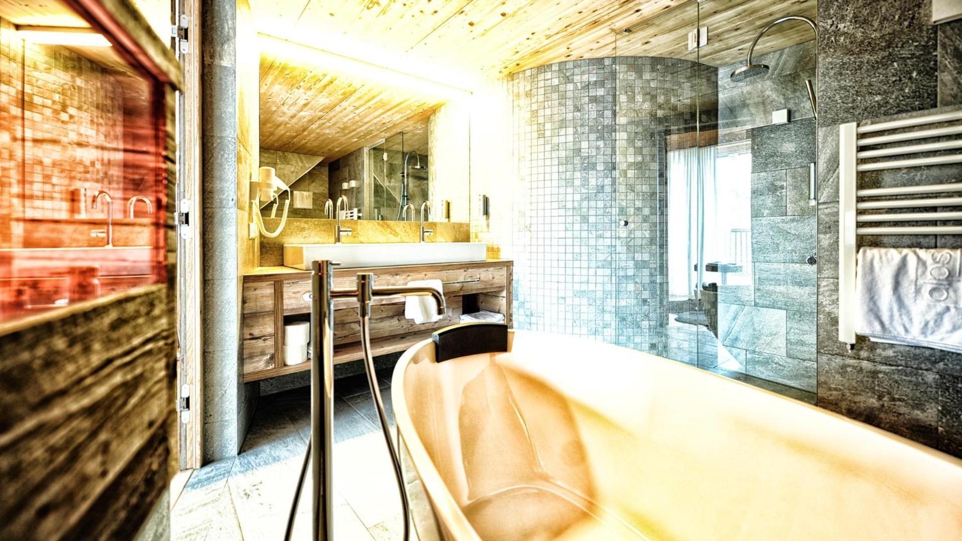 Alps Lodge Fiss Bilik gambar